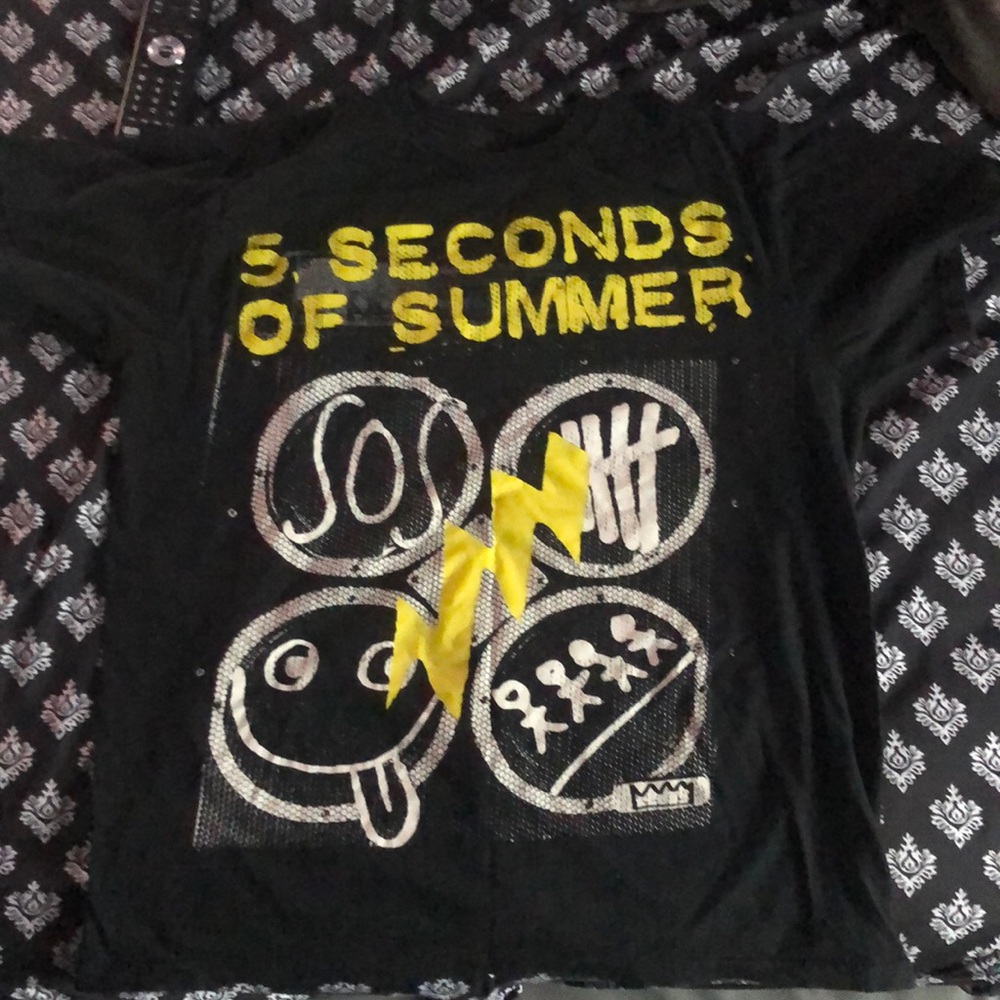 5sos band tee